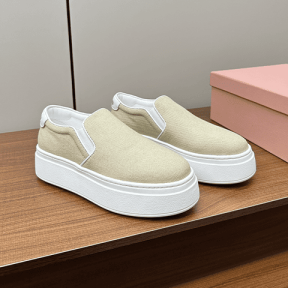 미우미우 뒷 로고 스니커즈 굽 4.5cm